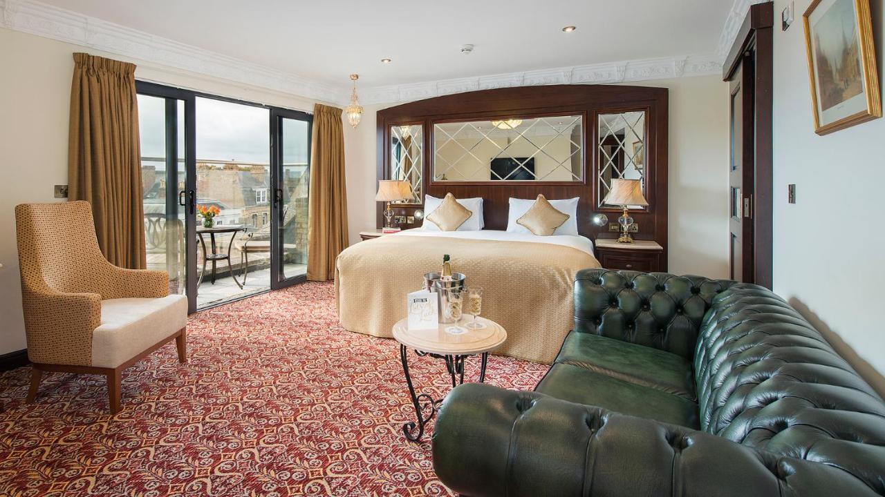 The George Street Hotel Оксфорд Екстер'єр фото A suite on board